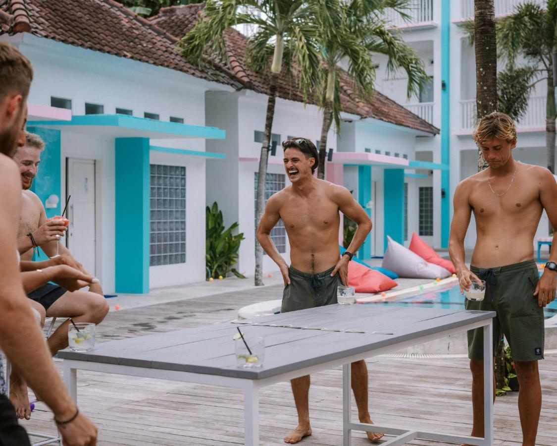 Mad Monkey Kuta Lombok Vandrarhem Exteriör bild