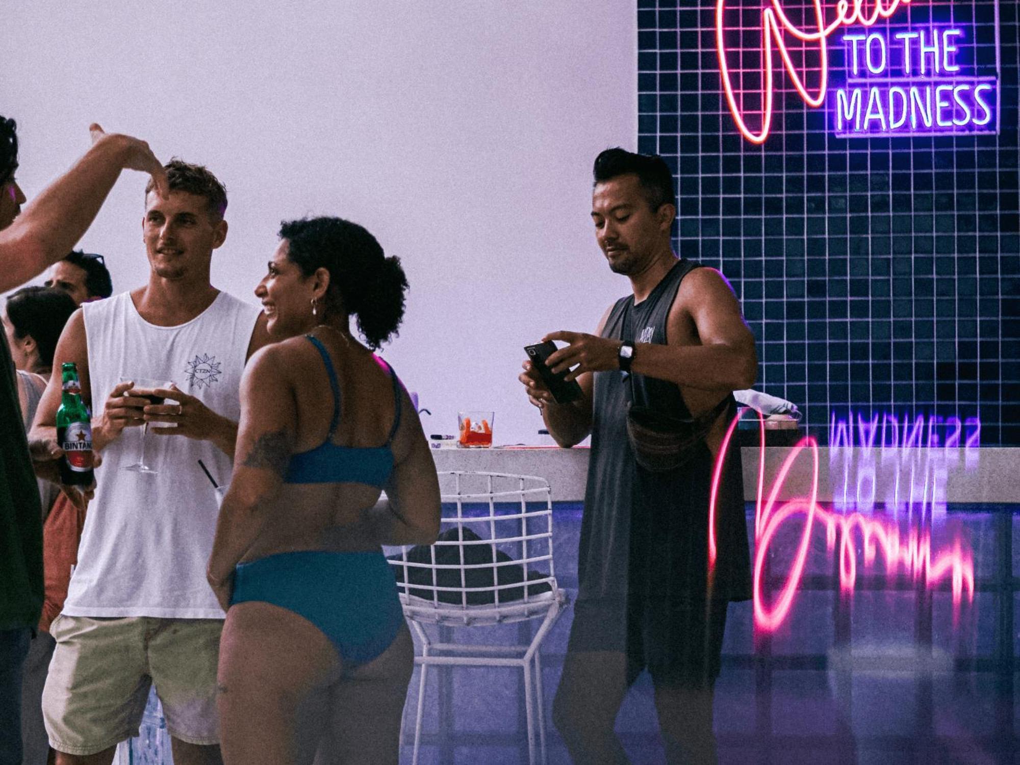 Mad Monkey Kuta Lombok Vandrarhem Exteriör bild